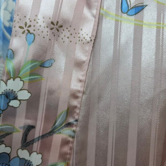 Vintage Marukyo Pink Floral Open Satin Kimono Robe 35" - Picture 6 of 11
